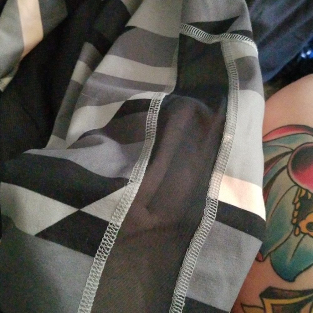 Workout capris - Picture 3 of 3